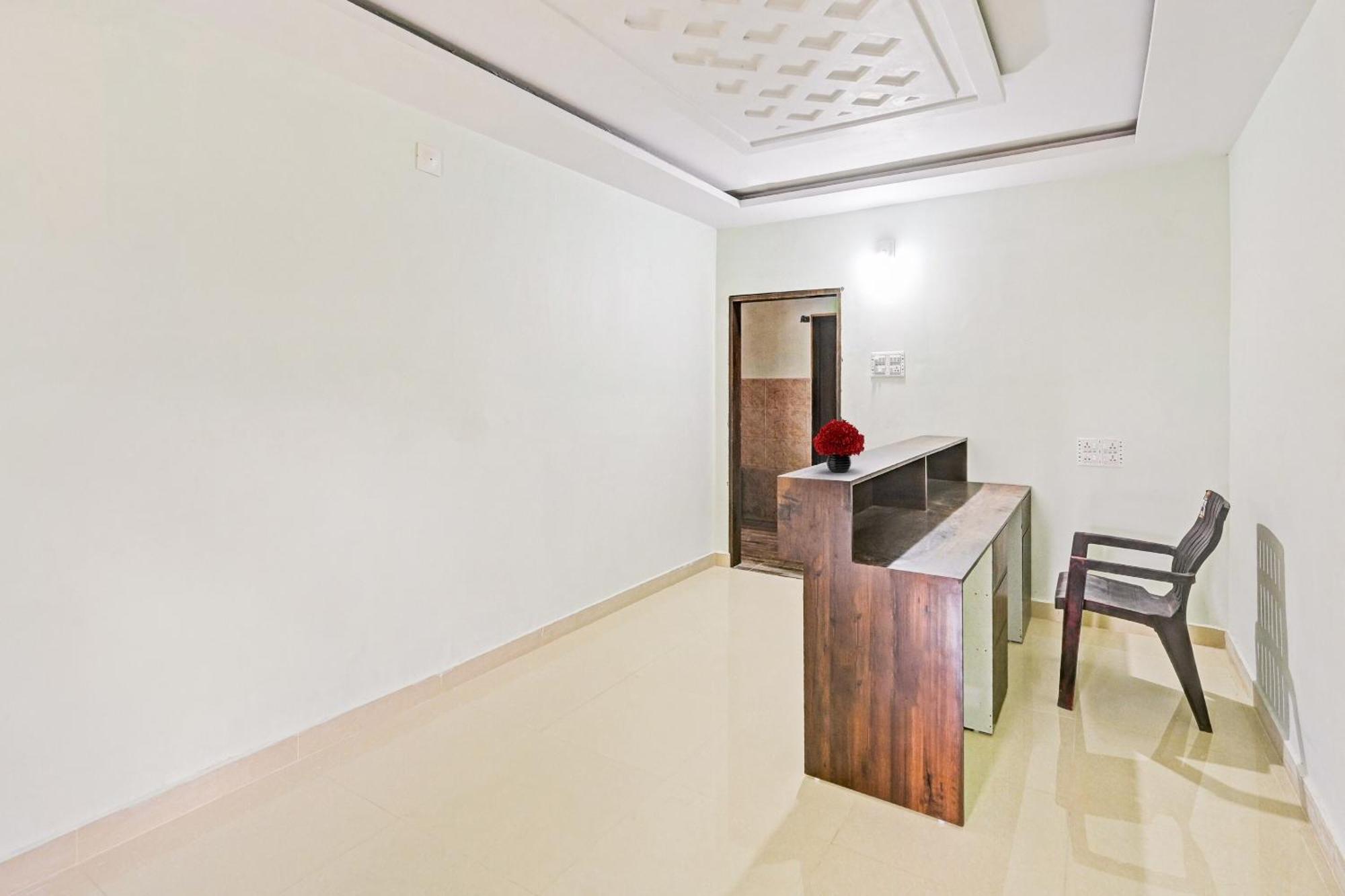 Kurmannapalem Hotel O Vrk Residency מראה חיצוני תמונה