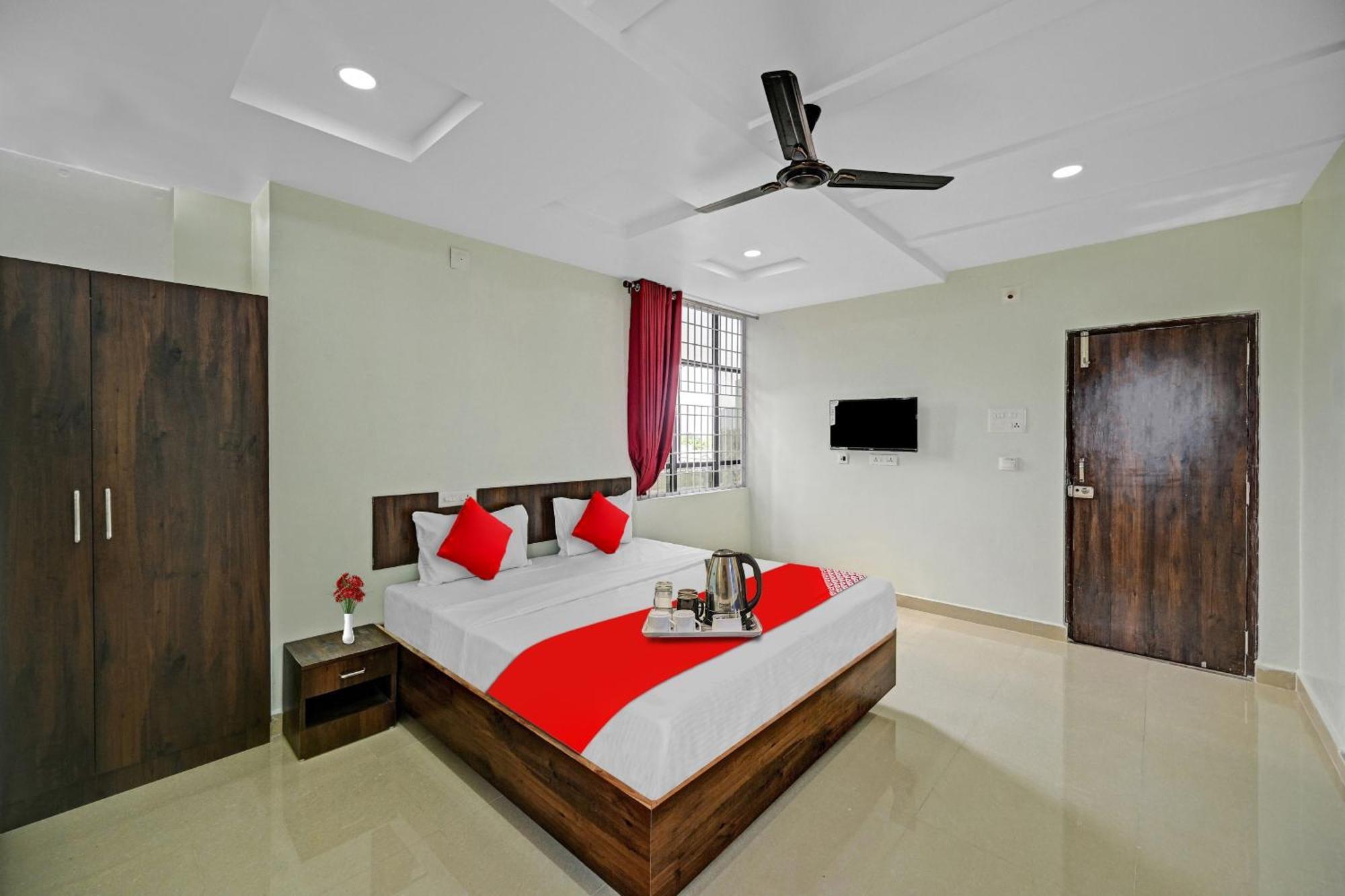 Kurmannapalem Hotel O Vrk Residency מראה חיצוני תמונה