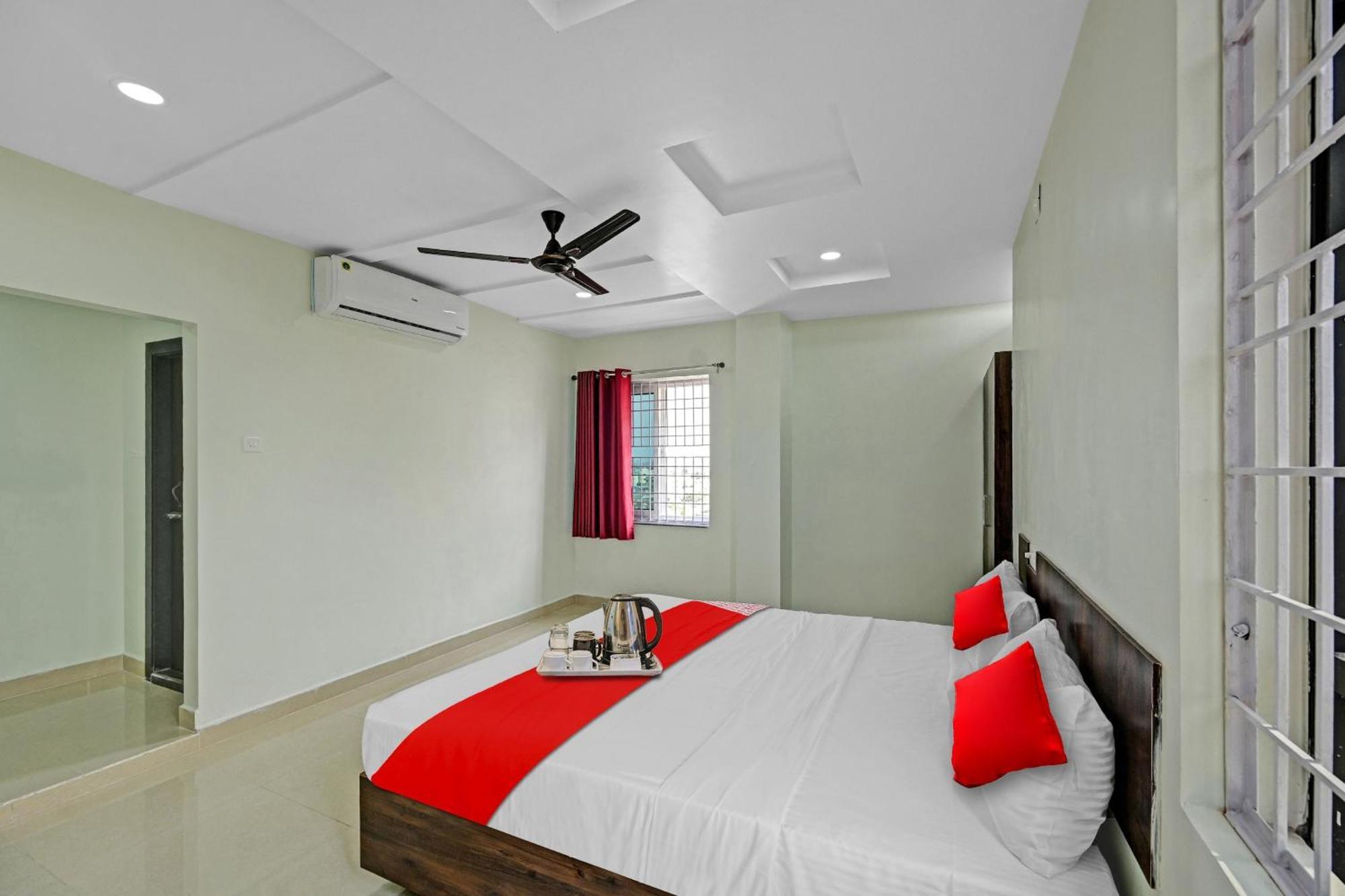 Kurmannapalem Hotel O Vrk Residency מראה חיצוני תמונה